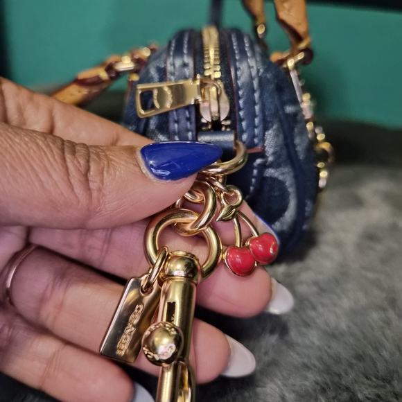 COACH LARGE DENIM ROWAN - Picture 6 of 16